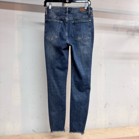 Judy Blue skinny fit blue jeans raw hems size 5/27 women’s - Picture 3 of 6